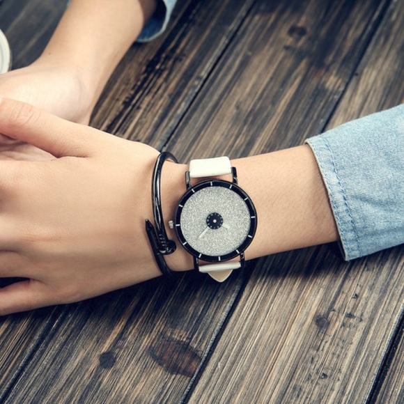 24hours Accessories - ⌚️NEW⌚️ Unisex Glitter Leather Strap Quartz Watch